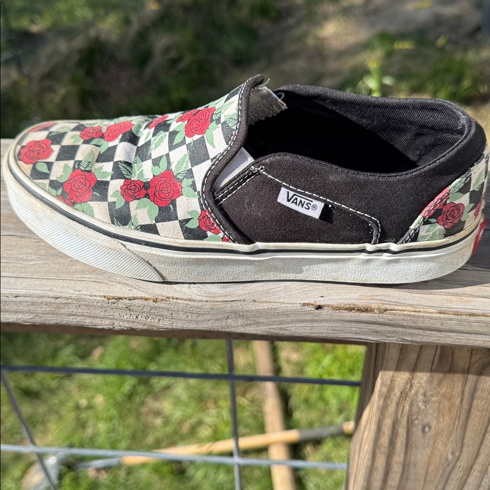 WELL LOVED Vans Checkered Rose Slip-On Shoes Women’s Size 7.5 - Picture 4 of 6